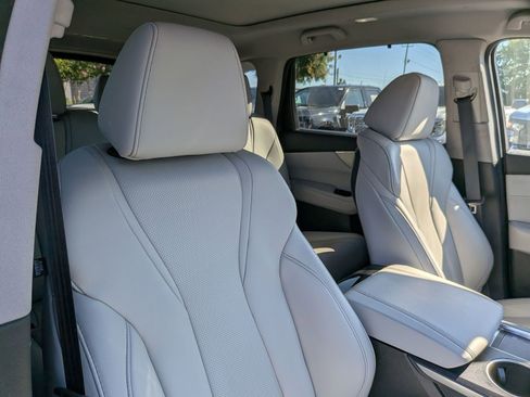 Used 2023 Acura MDX SH-AWD w/ Technology Package image 40
