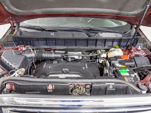 Used 2017 GMC Acadia SLE image 49