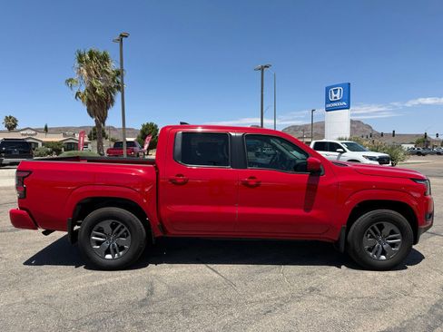Used 2025 Nissan Frontier SV RWD image 4