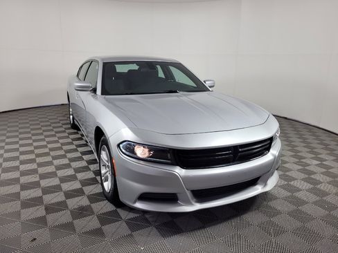 Used 2022 Dodge Charger SXT RWD image 13