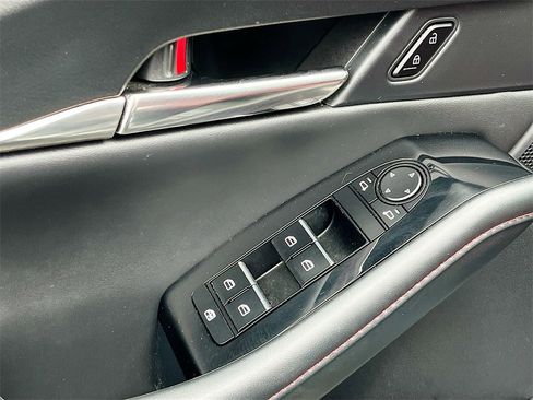 Used 2024 MAZDA CX-30 AWD 2.5 S w/ Preferred Package image 18