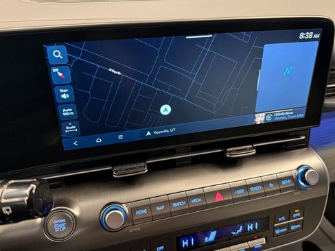 Used 2024 Hyundai Kona Limited image 13