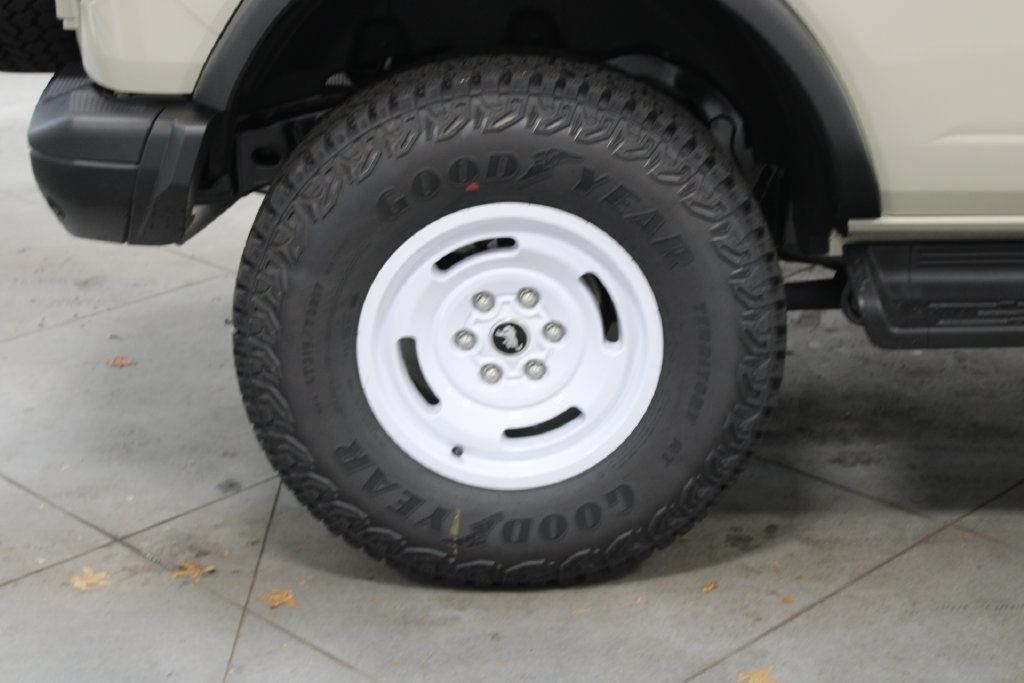New 2026 Ford Bronco Heritage Edition AWD/4WD image 13