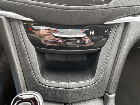 Used 2025 Cadillac XT5 Premium Luxury image 30