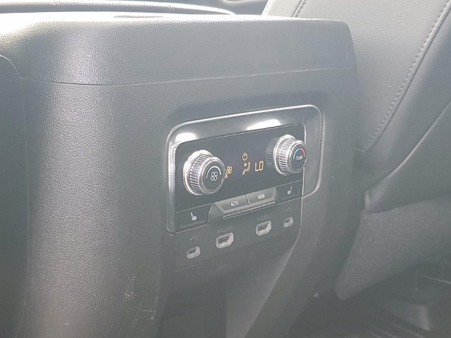 Used 2021 GMC Yukon AT4 w/ AT4 Premium Package AWD/4WD image 31