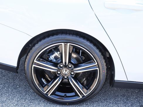 Used 2025 Honda Accord Sport image 8