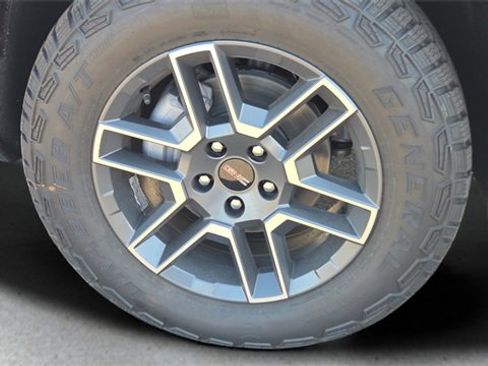 New 2026 GMC Terrain AT4 w/ LPO, Floor Liner Package image 19