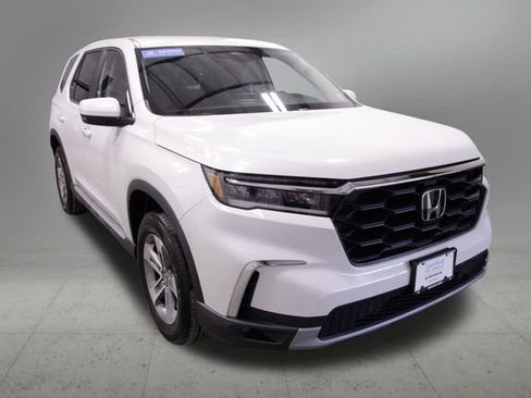 Used 2023 Honda Pilot EX-L image 9