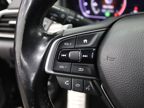 Used 2018 Honda Accord Sport image 31