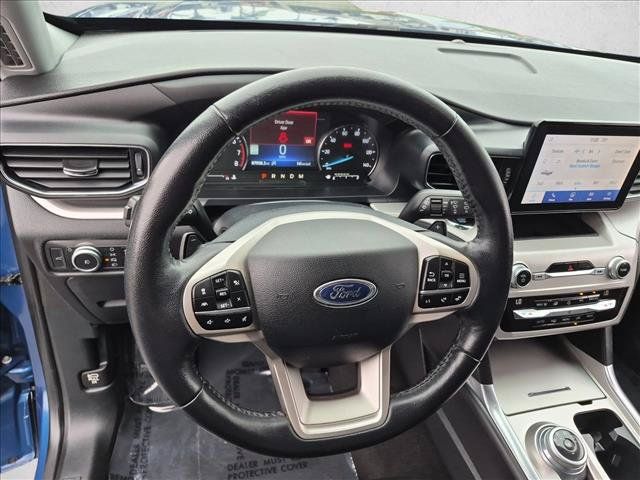 Used 2020 Ford Explorer XLT w/ Equipment Group 202A RWD image 11