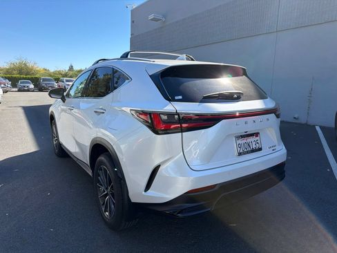 Used 2025 Lexus NX 350 AWD w/ Accessory Package (2T) image 4