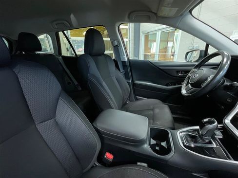 Used 2024 Subaru Outback Premium AWD/4WD image 32