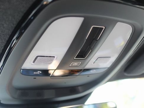 New 2026 Volvo XC40 B5 Ultra w/ Climate Package image 31