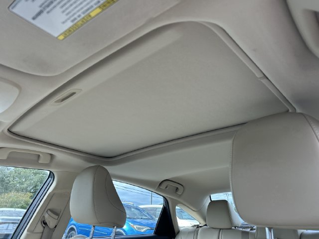 Used 2020 Toyota Avalon XLE w/ Moonroof Package FWD image 28