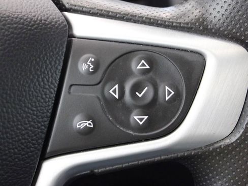 Used 2024 GMC Terrain SLE image 21