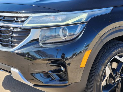 Certified 2025 Kia Seltos EX w/ EX Sunroof Package image 15