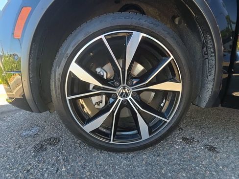 Used 2023 Volkswagen Tiguan SEL R-Line AWD/4WD image 24