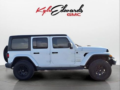 Used 2020 Jeep Wrangler Unlimited Sahara image 4