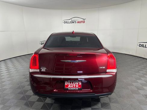 Used 2018 Chrysler 300 Limited w/ Safetytec Plus Group image 6