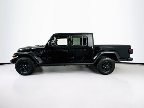 Used 2023 Jeep Gladiator Sport AWD/4WD image 8