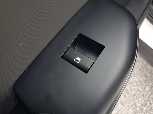 Used 2025 Kia K4 LXS image 12