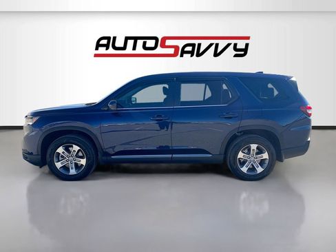 Used 2025 Honda Pilot EX-L image 4