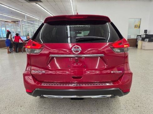 Used 2017 Nissan Rogue SV AWD/4WD image 5