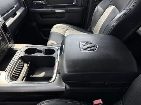 Used 2017 RAM 1500 Laramie w/ Convenience Group AWD/4WD image 17
