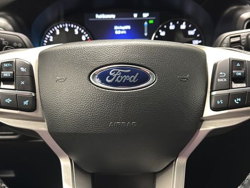 Used 2021 Ford Explorer XLT w/ Equipment Group 202A AWD/4WD image 16
