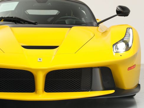 Used 2014 Ferrari LaFerrari image 23