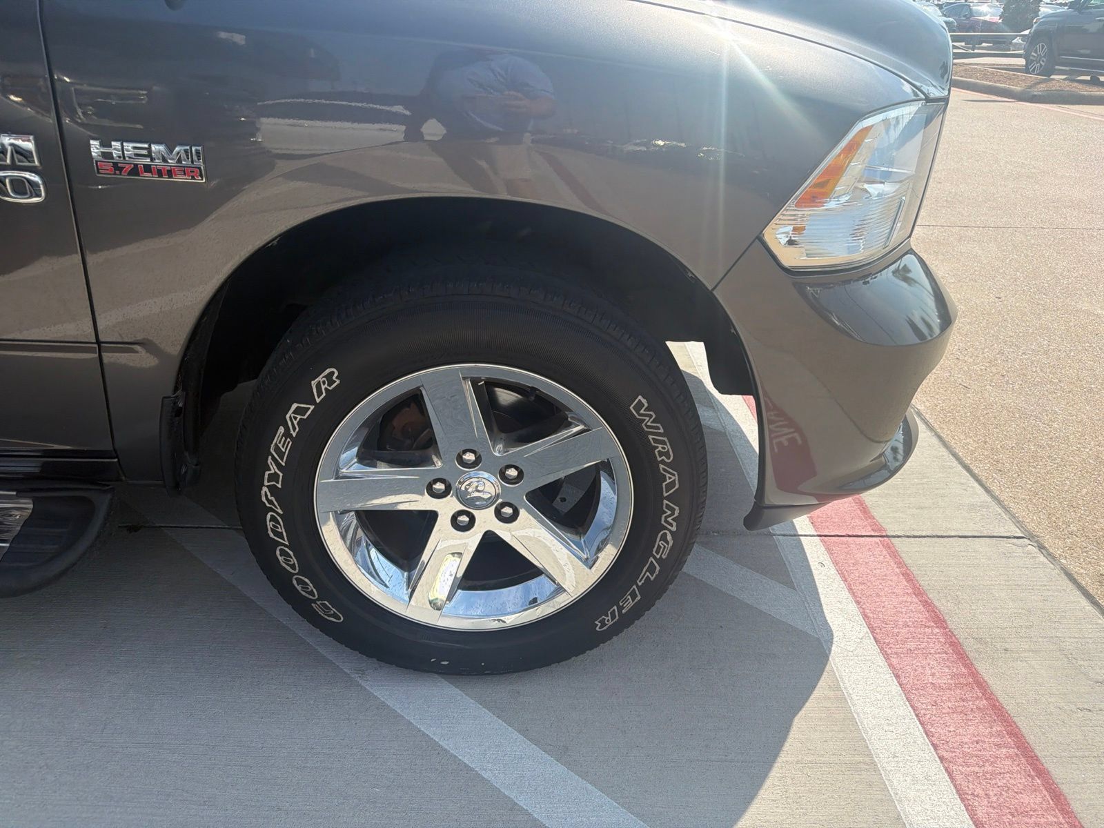 Used 2014 RAM 1500 Express RWD image 4