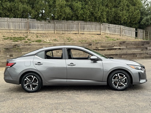 Used 2024 Nissan Sentra SV FWD image 5