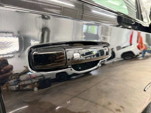 Used 2023 GMC Yukon AT4 w/ Max Trailering Package AWD/4WD image 34