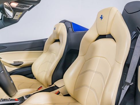 Used 2019 Ferrari 488 Spider RWD image 33