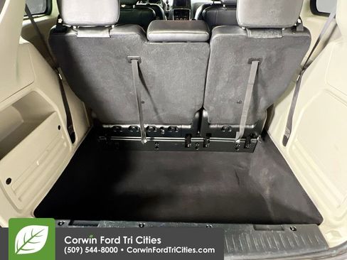 Used 2017 Dodge Grand Caravan SXT FWD image 15