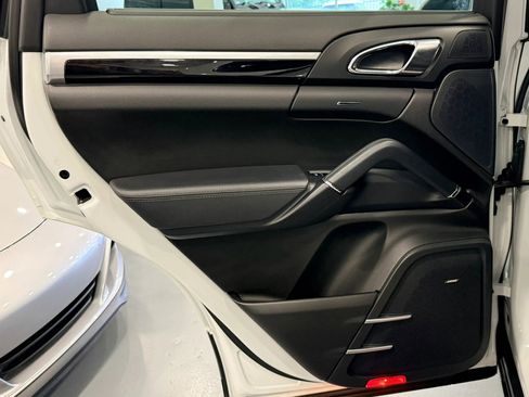 Used 2017 Porsche Cayenne S Platinum w/ Premium Package Plus (Pjy) AWD/4WD image 30