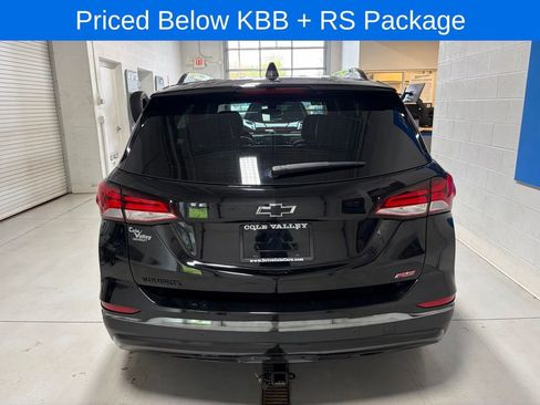 Used 2023 Chevrolet Equinox RS FWD image 9