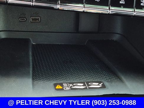 Used 2025 Chevrolet Traverse High Country FWD image 31