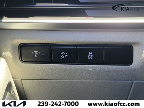 Certified 2024 Kia Telluride S w/ S Sunroof Package FWD image 25