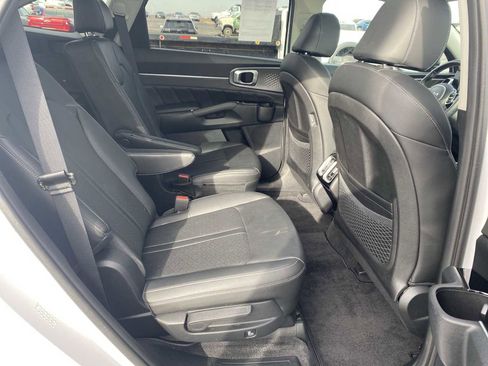 Used 2022 Kia Sorento SX image 27