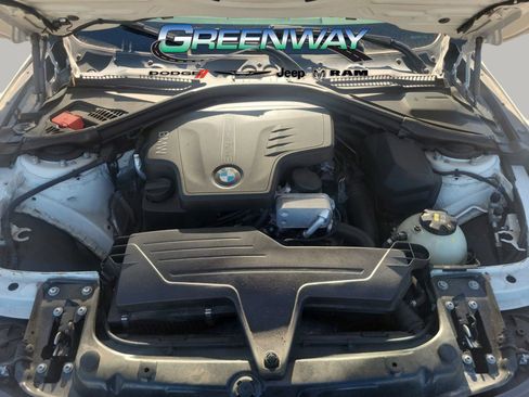 Used 2016 BMW 320i Sedan image 8