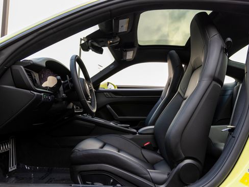 Certified 2025 Porsche 911 Carrera 4 GTS AWD/4WD image 24