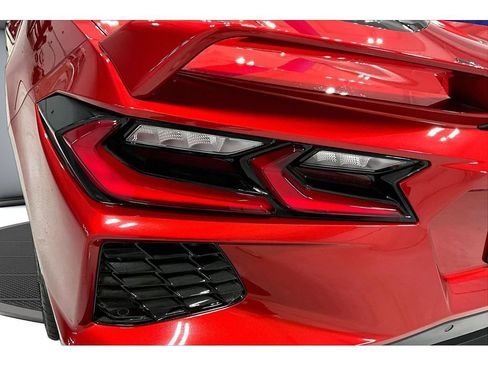 Used 2024 Chevrolet Corvette Stingray Premium Cpe w/ Z51 Performance Package RWD image 31