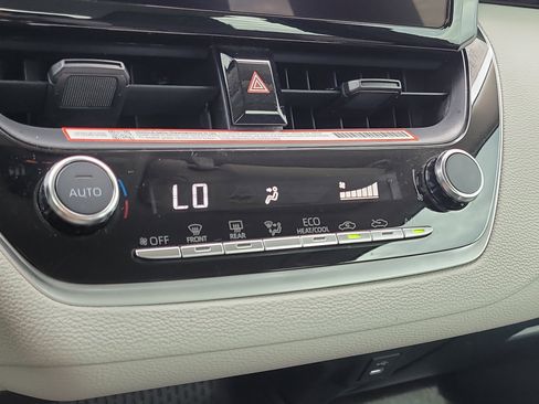 Certified 2025 Toyota Corolla LE image 22