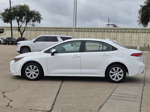 Used 2026 Toyota Corolla LE FWD image 6