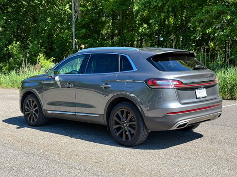 Used 2023 Lincoln Nautilus Reserve w/ Monochromatic Package AWD/4WD image 4