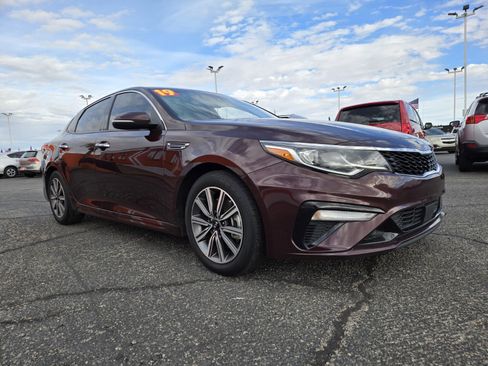 Used 2019 Kia Optima EX image 4