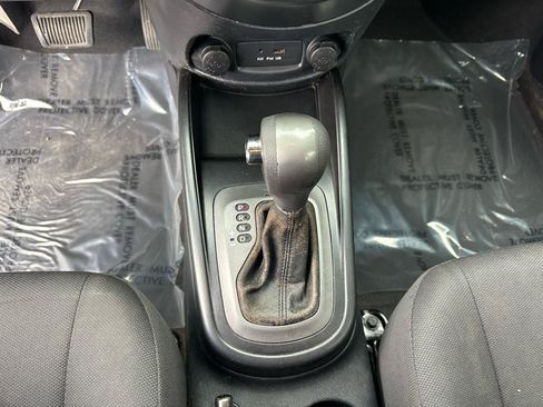 Used 2011 Kia Soul + w/ Audio Pkg image 19