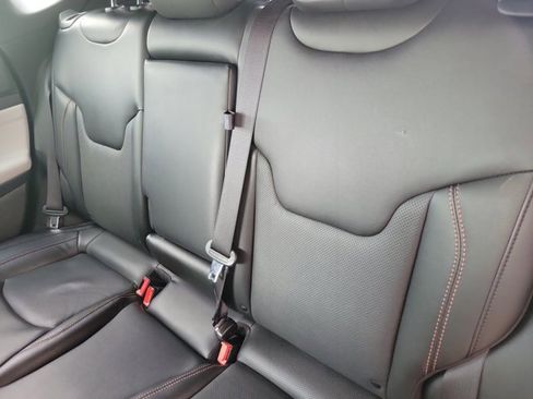 Used 2023 Jeep Compass Limited image 10