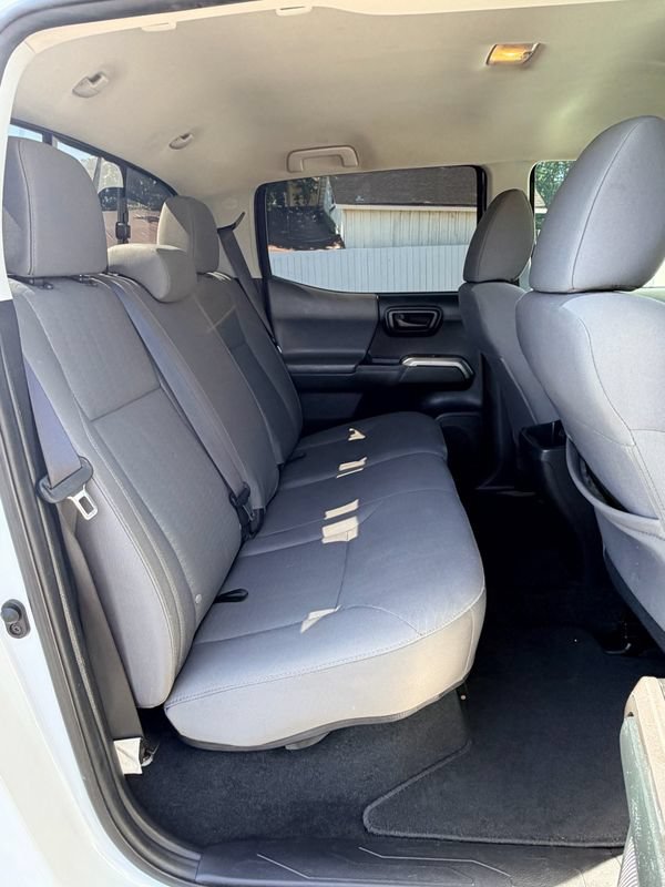 Used 2017 Toyota Tacoma SR5 AWD/4WD image 19